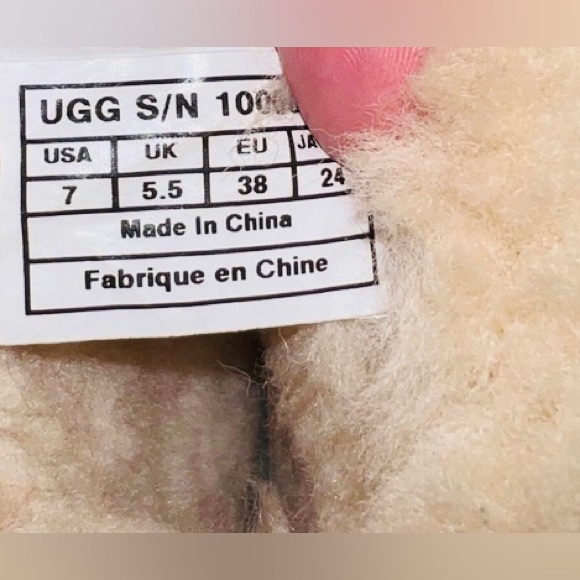 UGG ❤️❤️ BOOTS - Picture 4 of 9